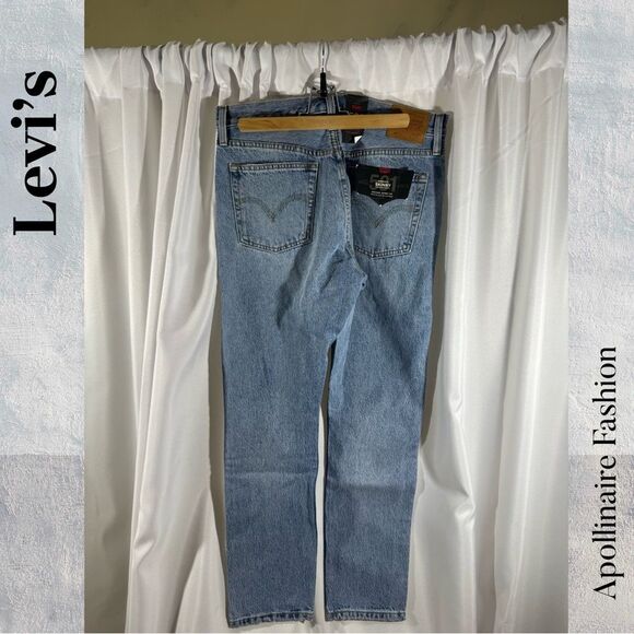 Levi's 501 Buttonfly High Rise Women's Light Blue Jeans Size 30 NWT - Picture 8 of 10